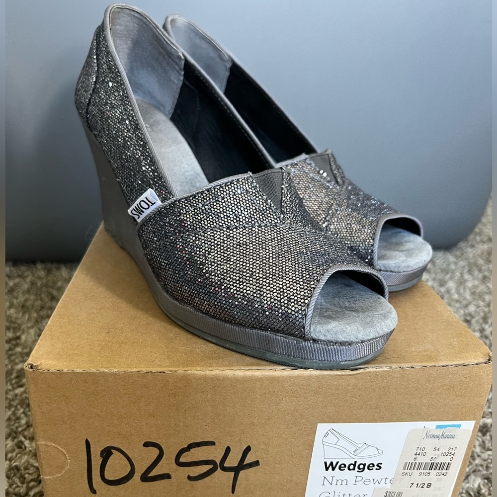 TOMS Wedges, size 7.5